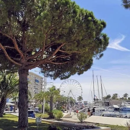 Climatise Proche Et Commerces, Balcon, Parking, Linge Et Wifi Disponibles - Fr-1-466a-40 アパート Saint-Raphaël