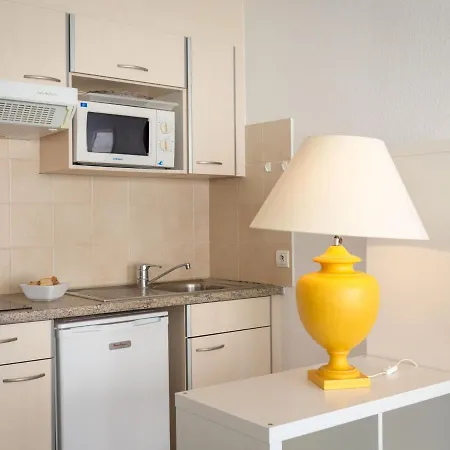 Apartment Climatise Proche Et Commerces, Balcon, Parking, Linge Et Wifi Disponibles - Fr-1-466a-40